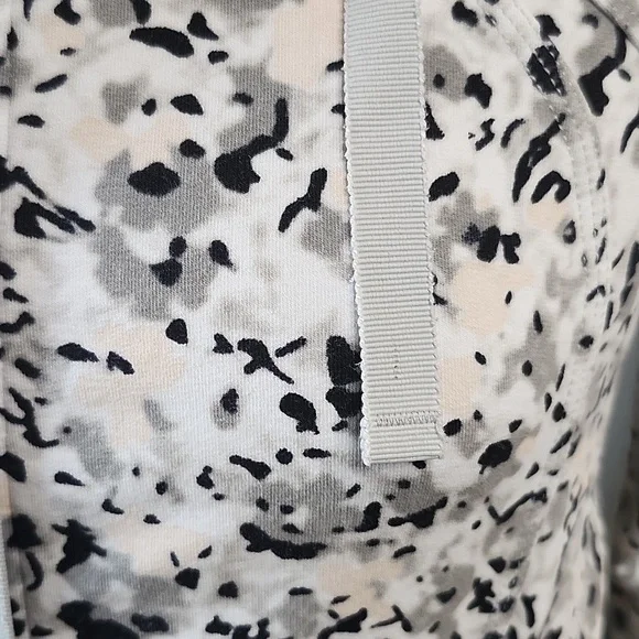 Lululemon Athletica Silver/Gray Asana Jacket - Picture 8 of 15